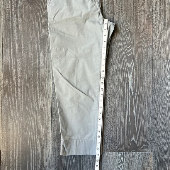 Tommy Bahama Relax Ellery Fit Gray Cropped pant. Women’s Size 2 - Picture 10 of 12